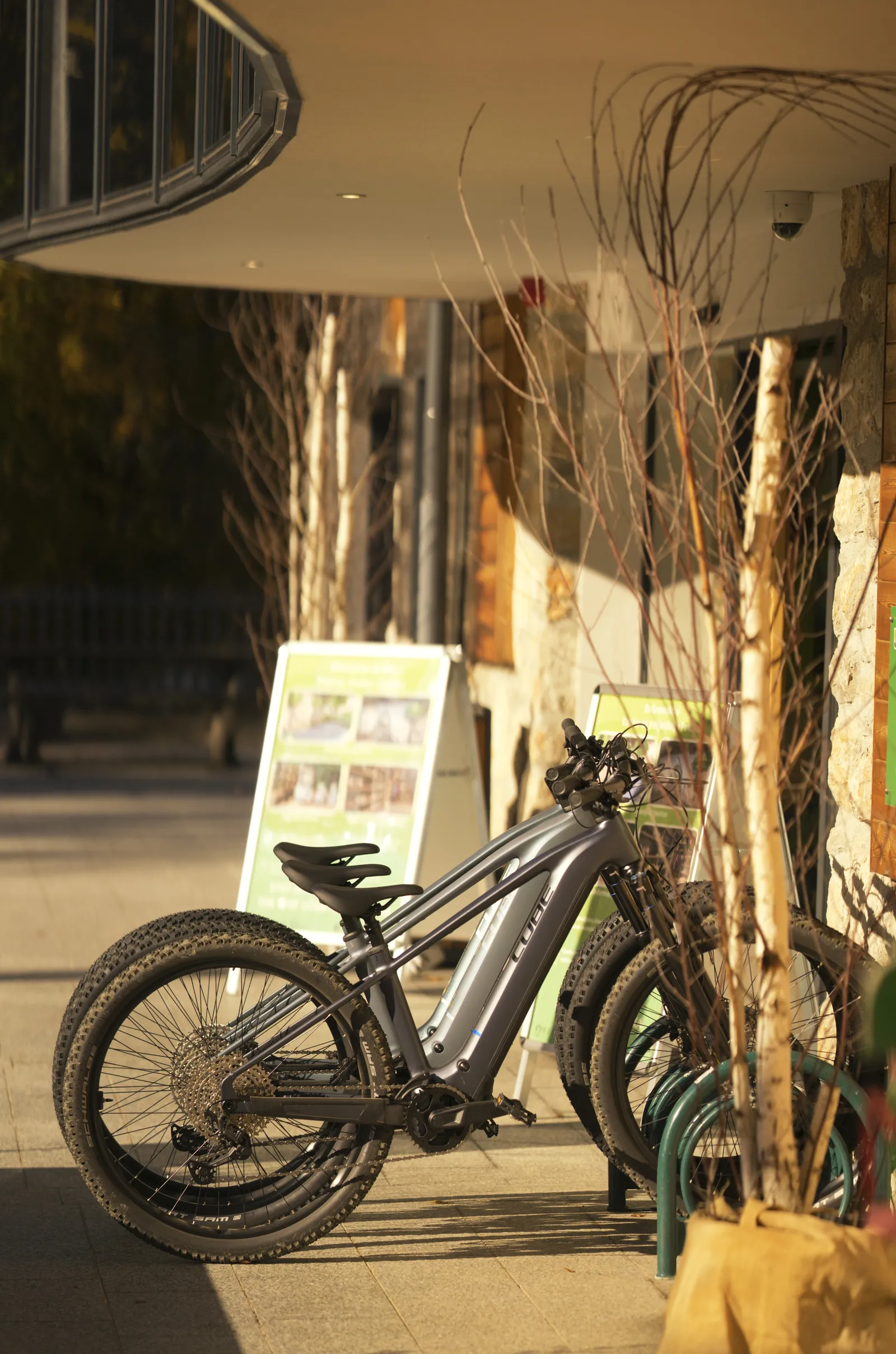 Usluga najma električnih bicikala - E-bike rentals